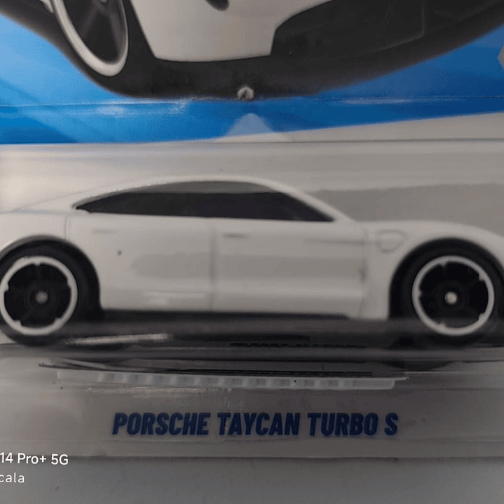 PORSCHE Taycan turbo s Hot Wheels, Escala 1-64- 2