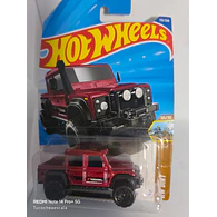 LAND ROVER DEFENDER Double Cab 1975 hot Wheels, Escala 1-64