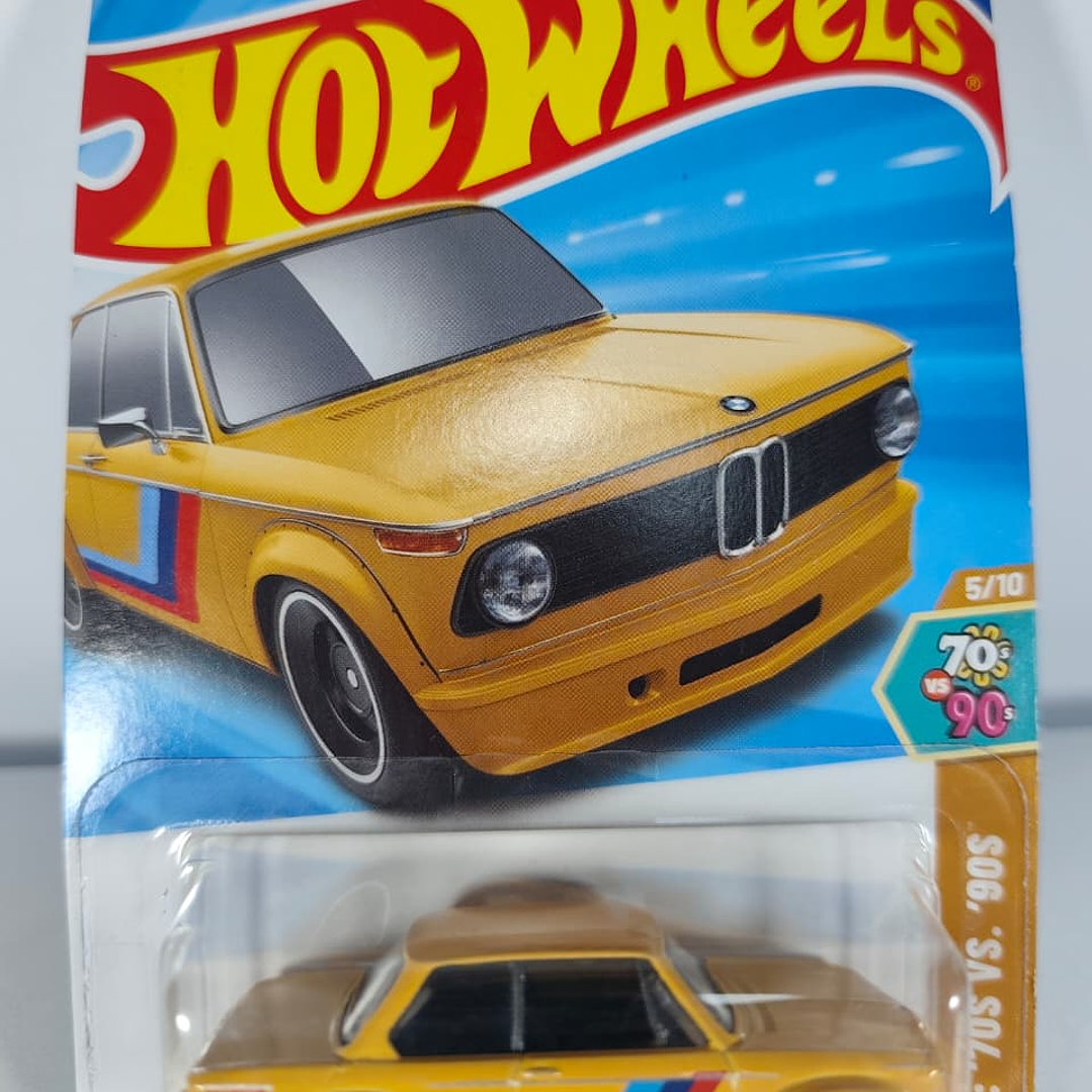 BMW 2002 Hot Wheels, Escala 1-64 1