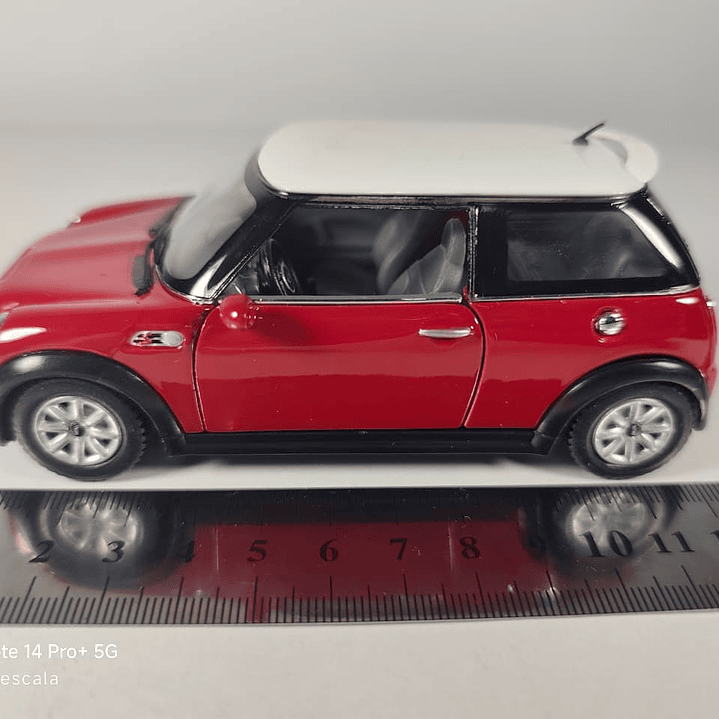 Mini Cooper S ROJO,  Escala 1/28 marca kinsmart   6