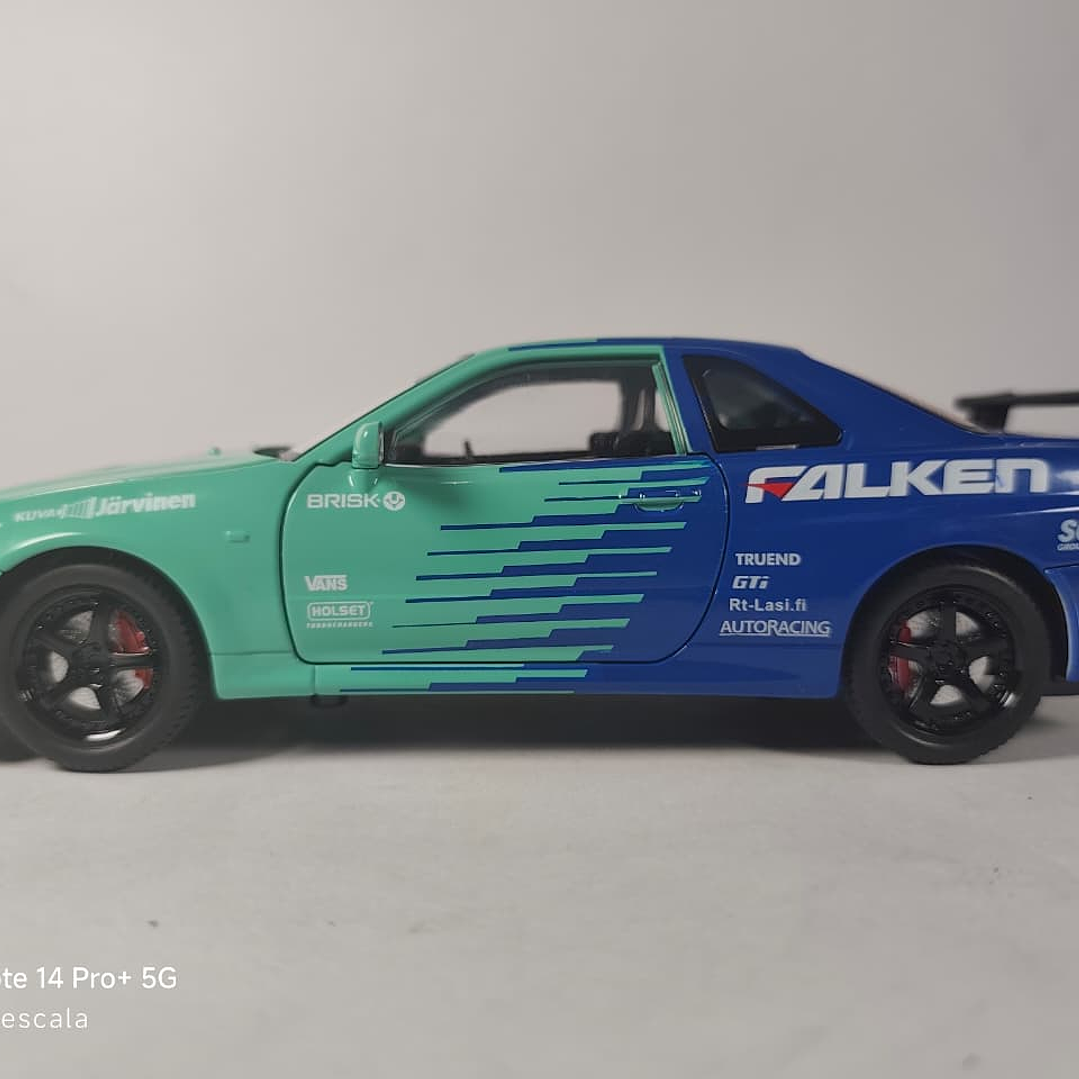 Nissan Skyline Gtr Falken ESCALA 1:24 MARCA JINLIFANG,  2