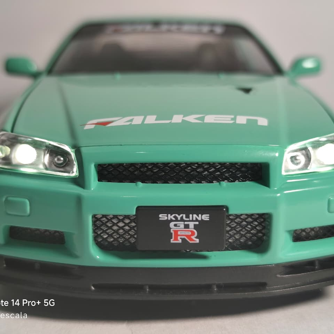 Nissan Skyline Gtr Falken ESCALA 1:24 MARCA JINLIFANG,  3