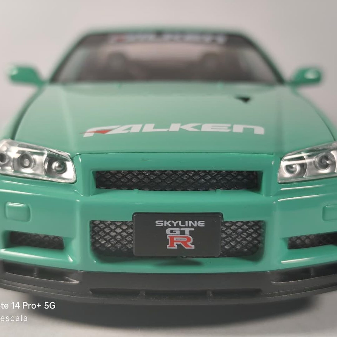 Nissan Skyline Gtr Falken ESCALA 1:24 MARCA JINLIFANG,  4
