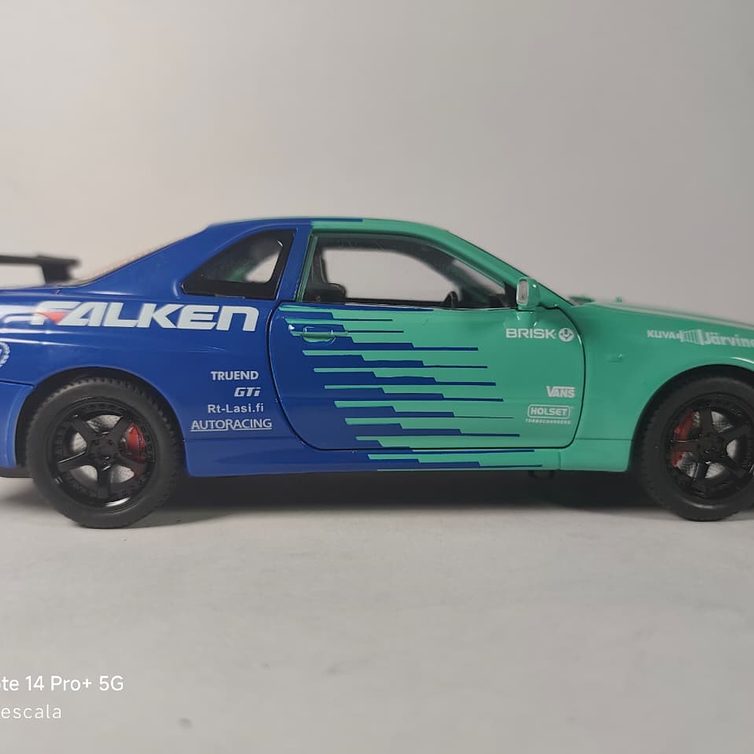 Nissan Skyline Gtr Falken ESCALA 1:24 MARCA JINLIFANG,  9