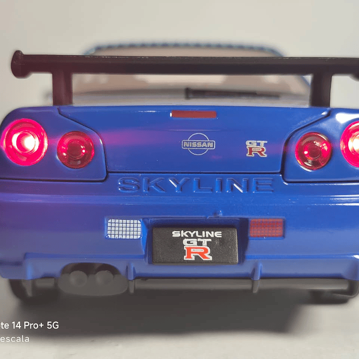 Nissan Skyline Gtr Falken ESCALA 1:24 MARCA JINLIFANG,  11