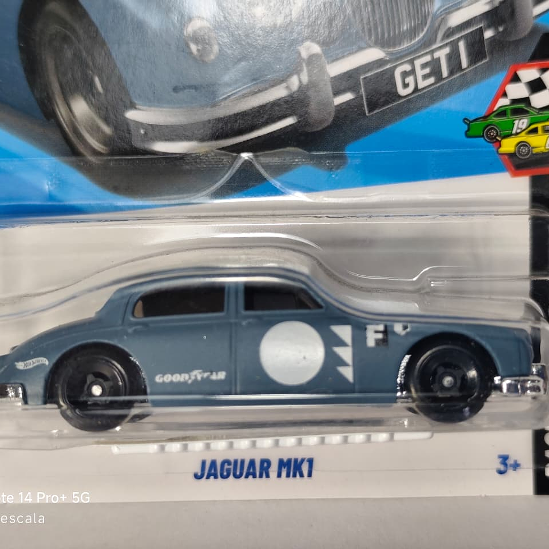 JAGUAR MK1 Gris HOT WHEELS , Escala 1-64 2