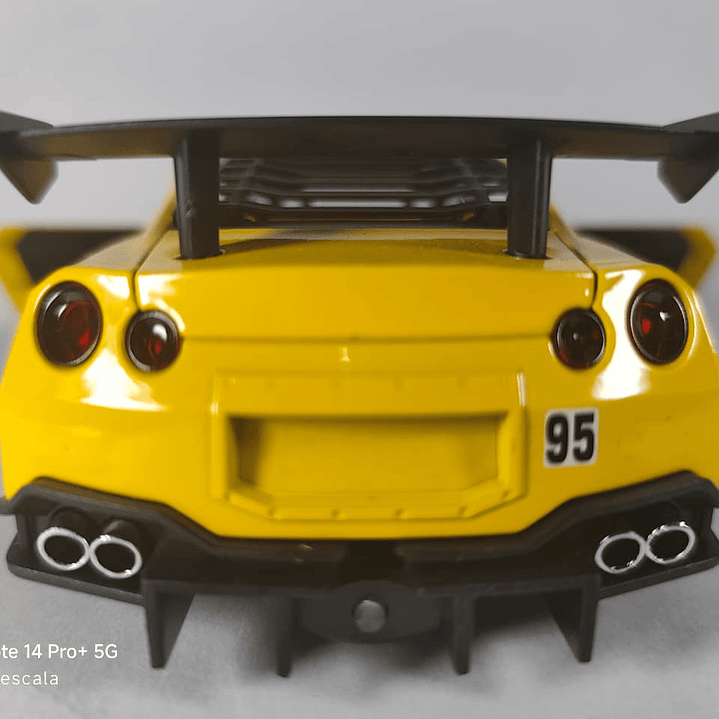 Nissan Skyline Gtr R 35 Escala 1/24 ,Chino  3