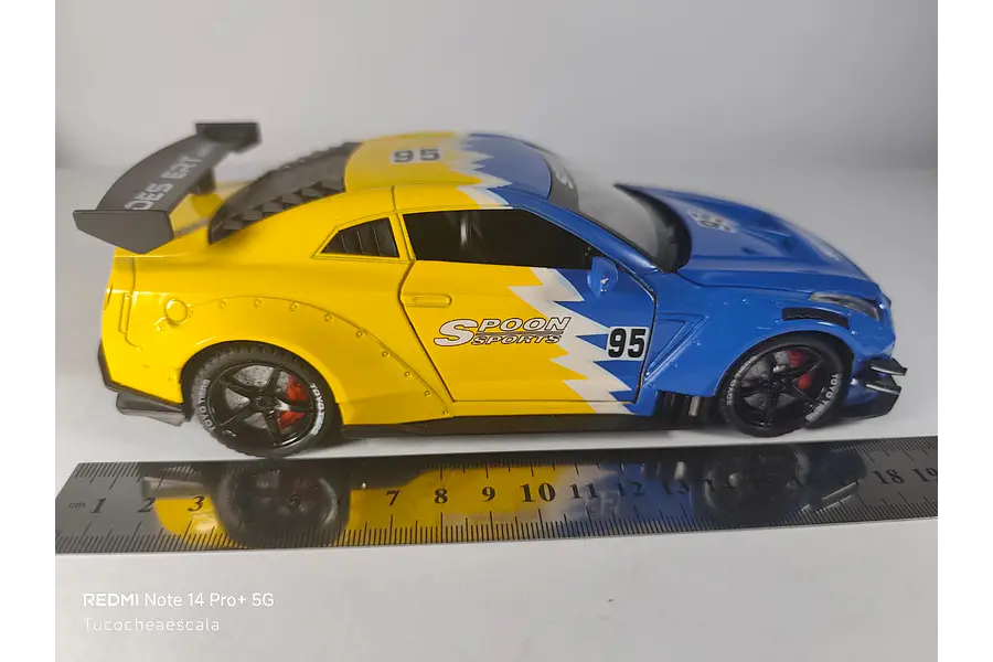 Nissan Skyline Gtr R 35 Escala 1/24 ,Chino 