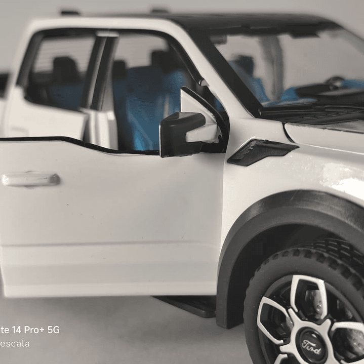 Ford F150 Raptor Blanca Marca China 1-24 luces LED 7