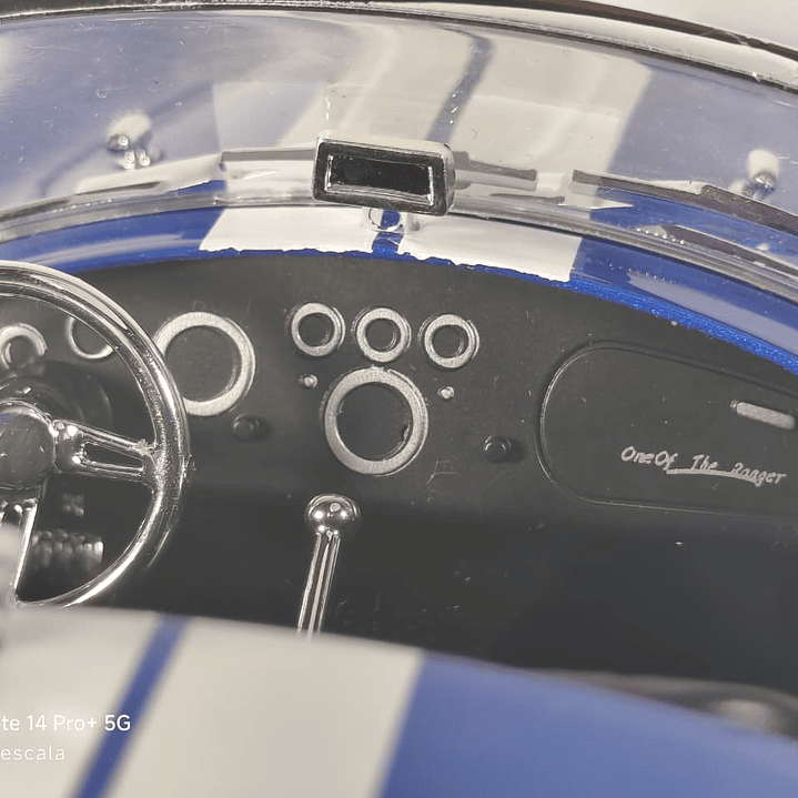 SHELBY COBRA 427S/C azul 1/36 MARCA China 4