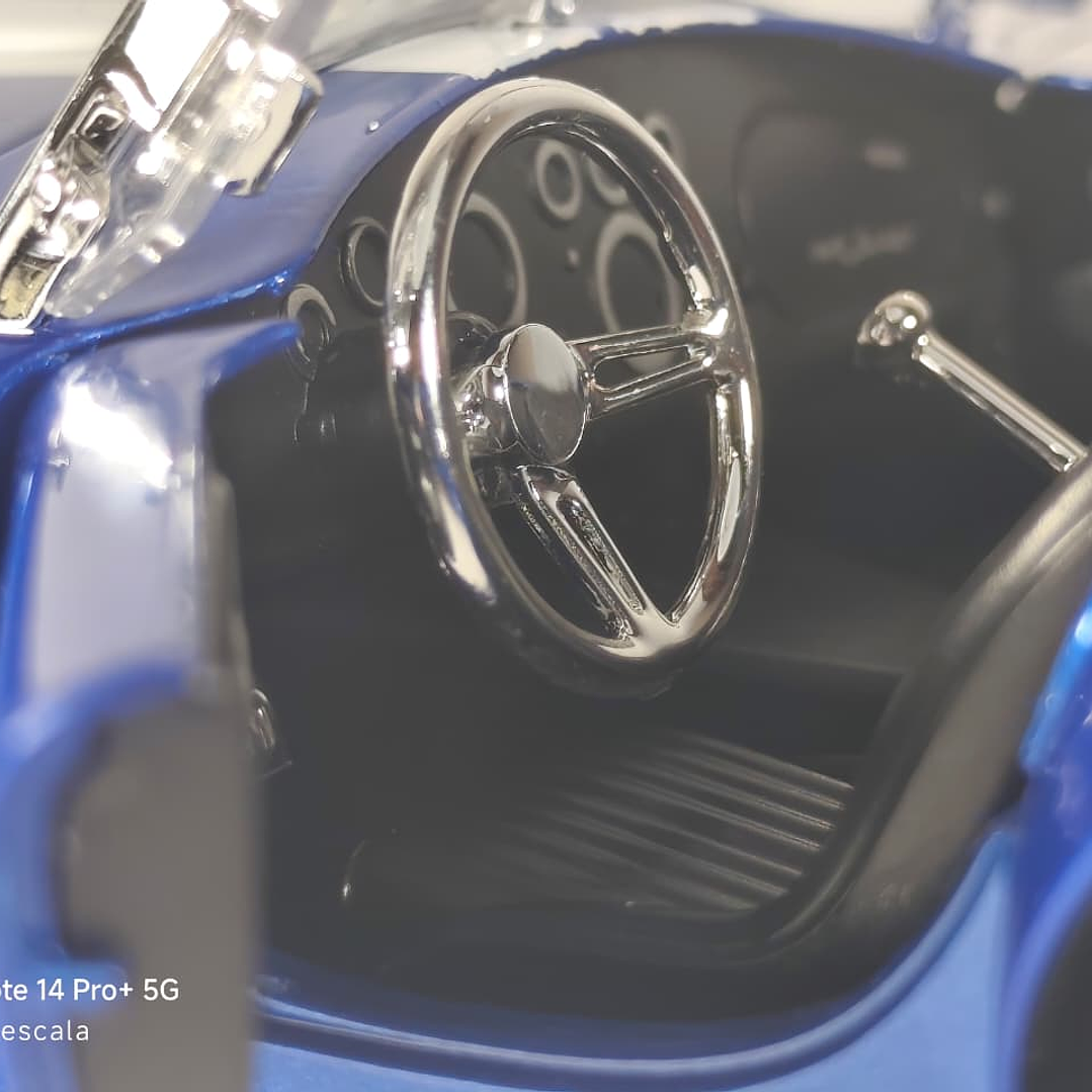 SHELBY COBRA 427S/C azul 1/36 MARCA China 5