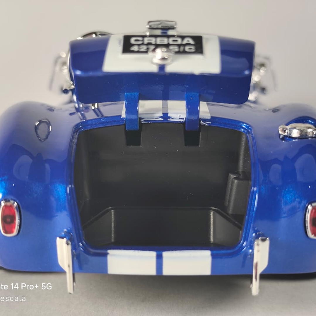 SHELBY COBRA 427S/C azul 1/36 MARCA China 7