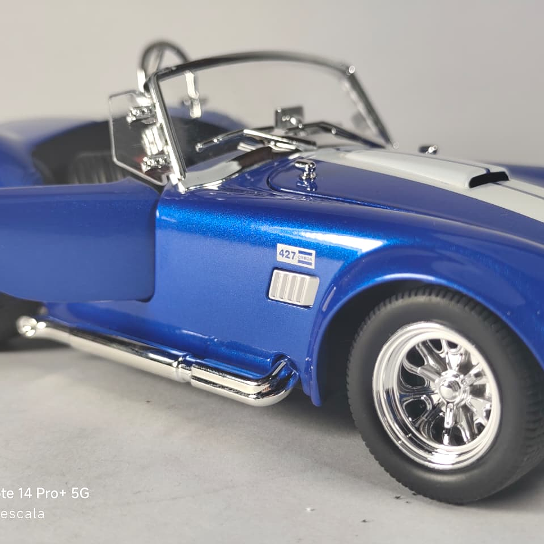 SHELBY COBRA 427S/C azul 1/36 MARCA China 9