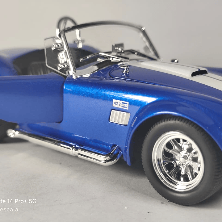 SHELBY COBRA 427S/C azul 1/36 MARCA China 9