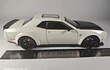 DODGE challenger  SRT Escala 1/24 Marca China LUCES LED