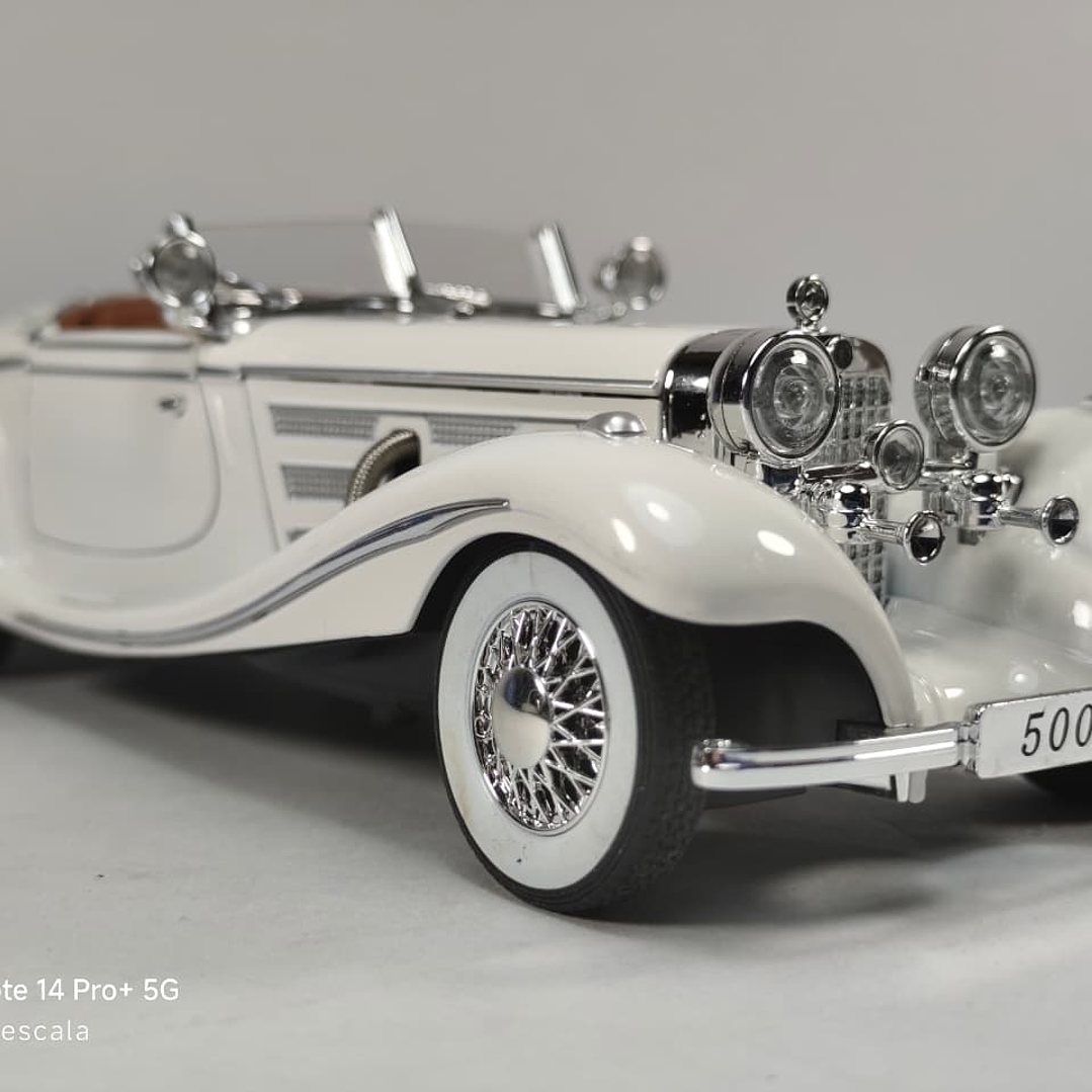 MERCEDES BENZ 500 K ESCALA 1/24 MARCA CHINA LUCES LED 1