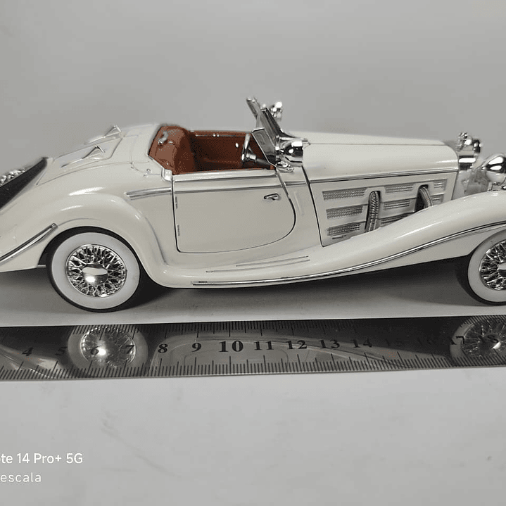 MERCEDES BENZ 500 K ESCALA 1/24 MARCA CHINA LUCES LED 2