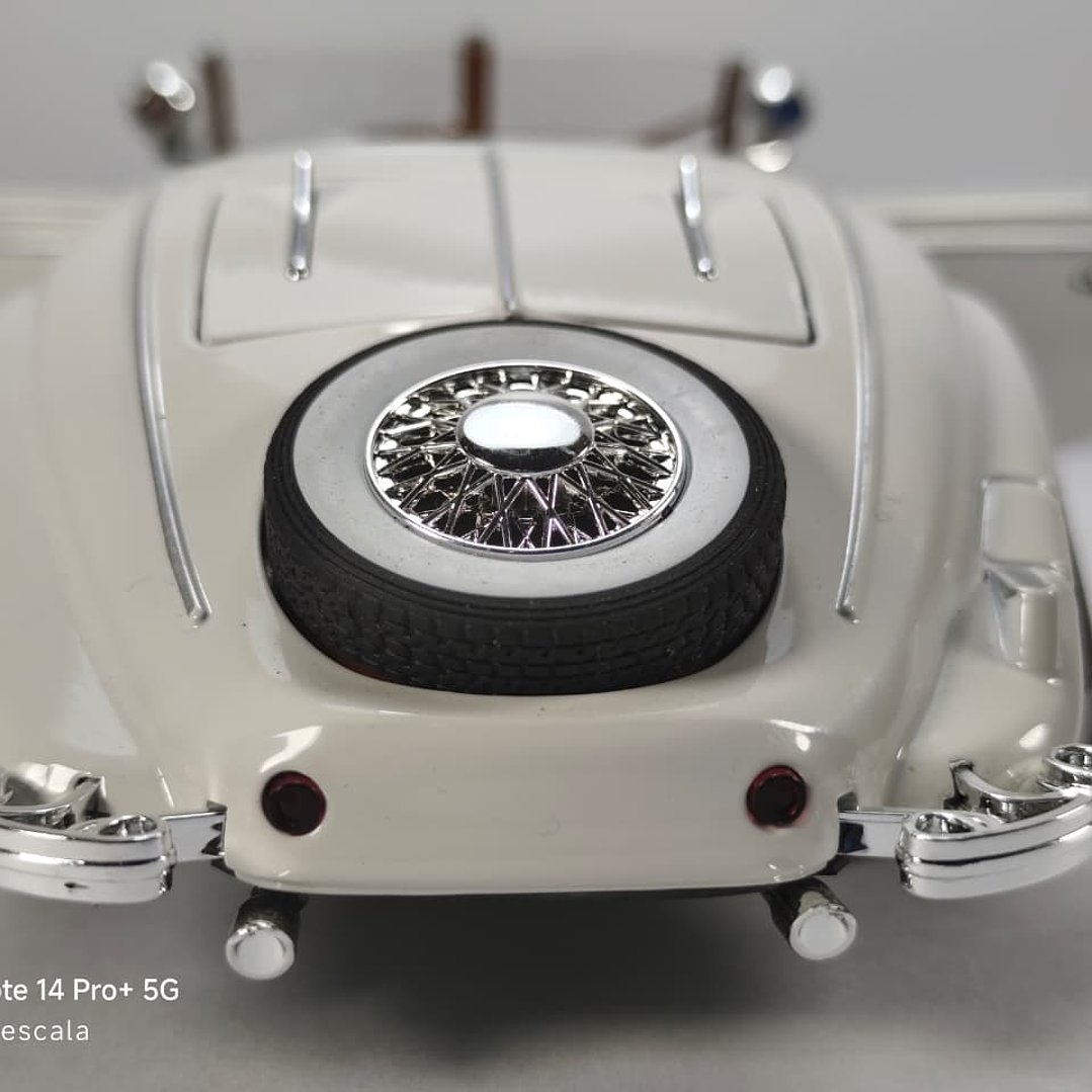 MERCEDES BENZ 500 K ESCALA 1/24 MARCA CHINA LUCES LED 7