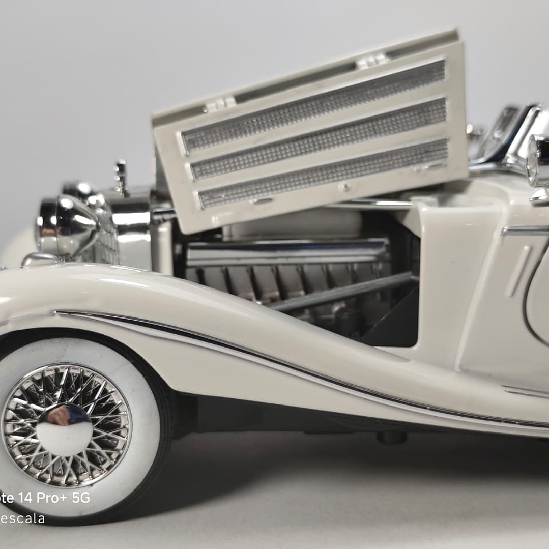 MERCEDES BENZ 500 K ESCALA 1/24 MARCA CHINA LUCES LED 8