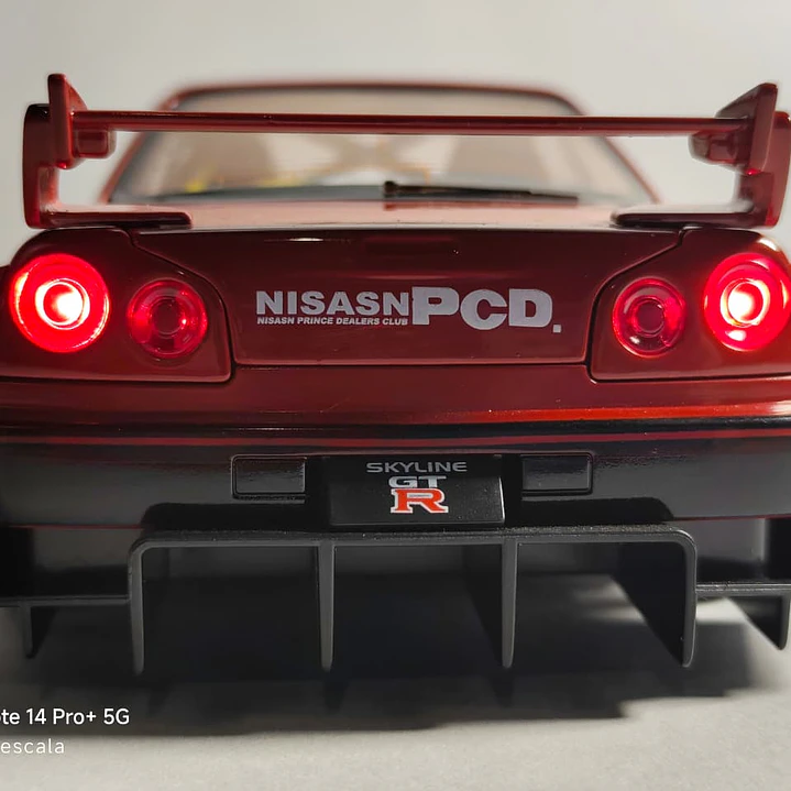 Nissan Skyline Gtr LKWB ESCALA 1:24 MARCA JINLIFANG, ROJO 4