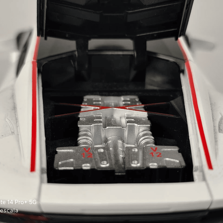 Lamborghini Huracán Blanco l 1/24 Marca Jinglifang Luces Led 5
