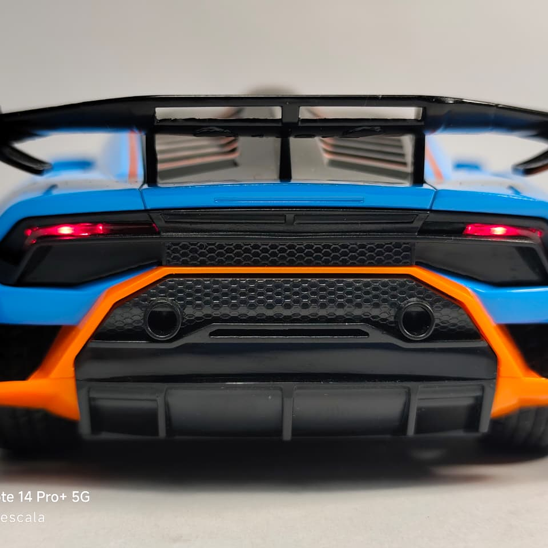 Lamborghini Huracán  AZUL ESCALA 1/24 Marca Jinglifang Luces Led- 6