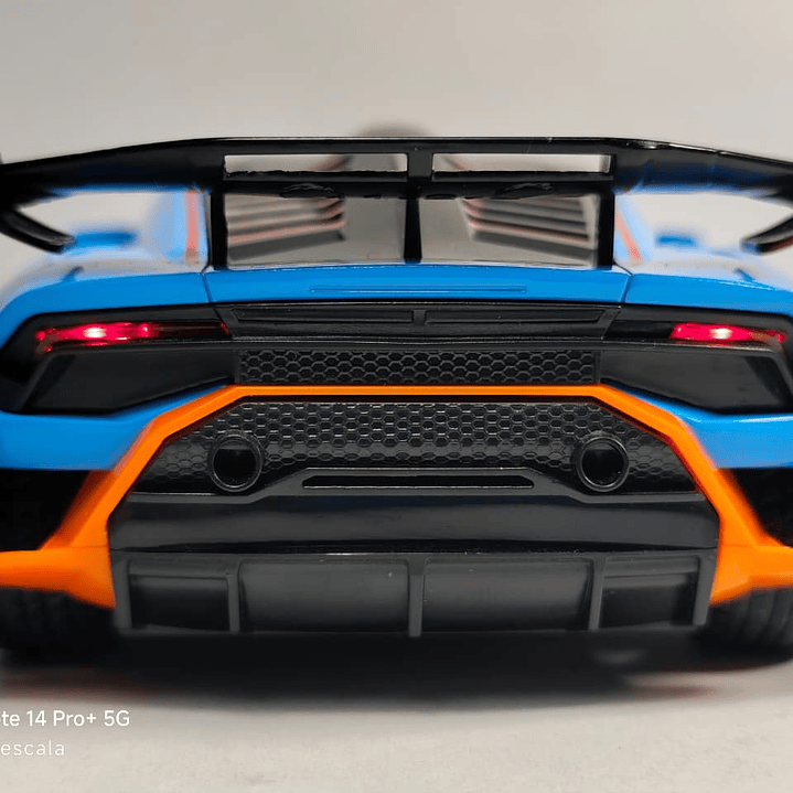Lamborghini Huracán  AZUL ESCALA 1/24 Marca Jinglifang Luces Led- 6