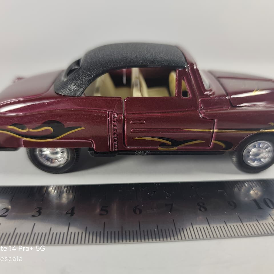 CHEVROLET Belair 1953 capotado ESCALA 1/36 -Welly 3