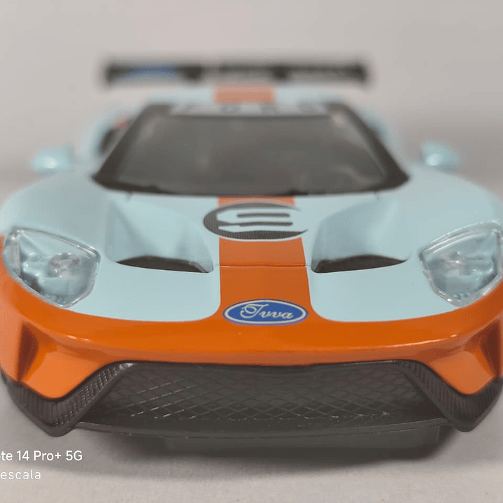 FORD GT ECO BOST ESCALA 1:32 MARCA NEWAO LUCES LED  5