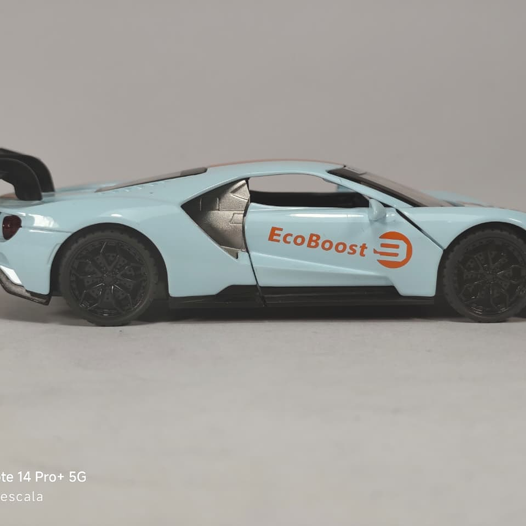 FORD GT ECO BOST ESCALA 1:32 MARCA NEWAO LUCES LED  10