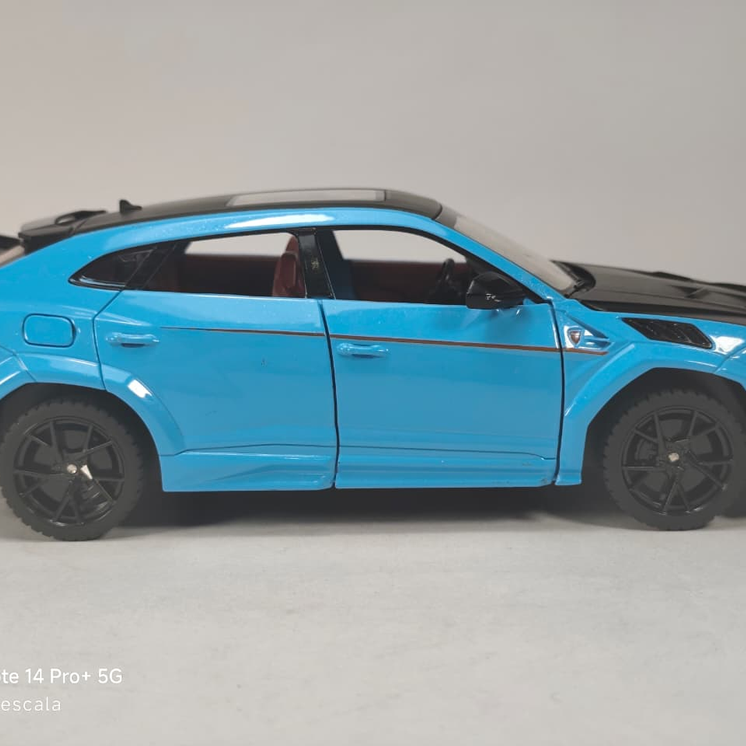 LAMBORGHINI URUS MANSORY AZUL 1/24 MARCA CHINA 2