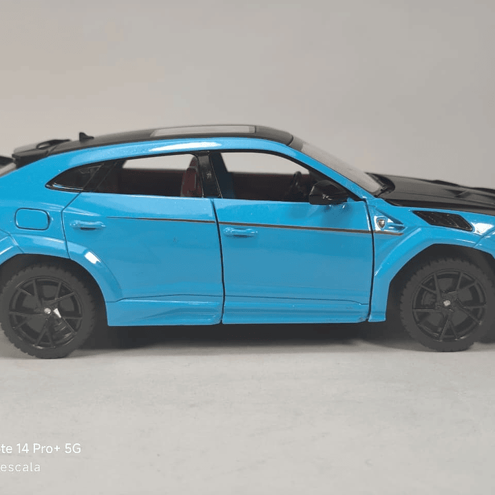 LAMBORGHINI URUS MANSORY AZUL 1/24 MARCA CHINA 2