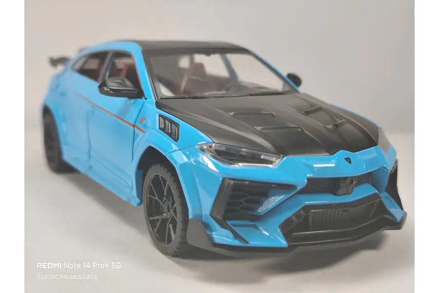 LAMBORGHINI URUS MANSORY AZUL 1/24 MARCA CHINA
