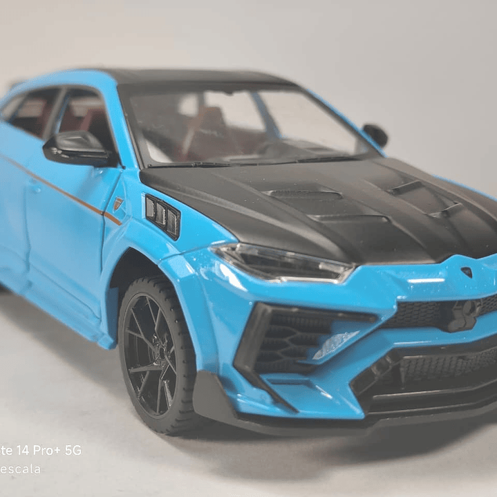 LAMBORGHINI URUS MANSORY AZUL 1/24 MARCA CHINA 1