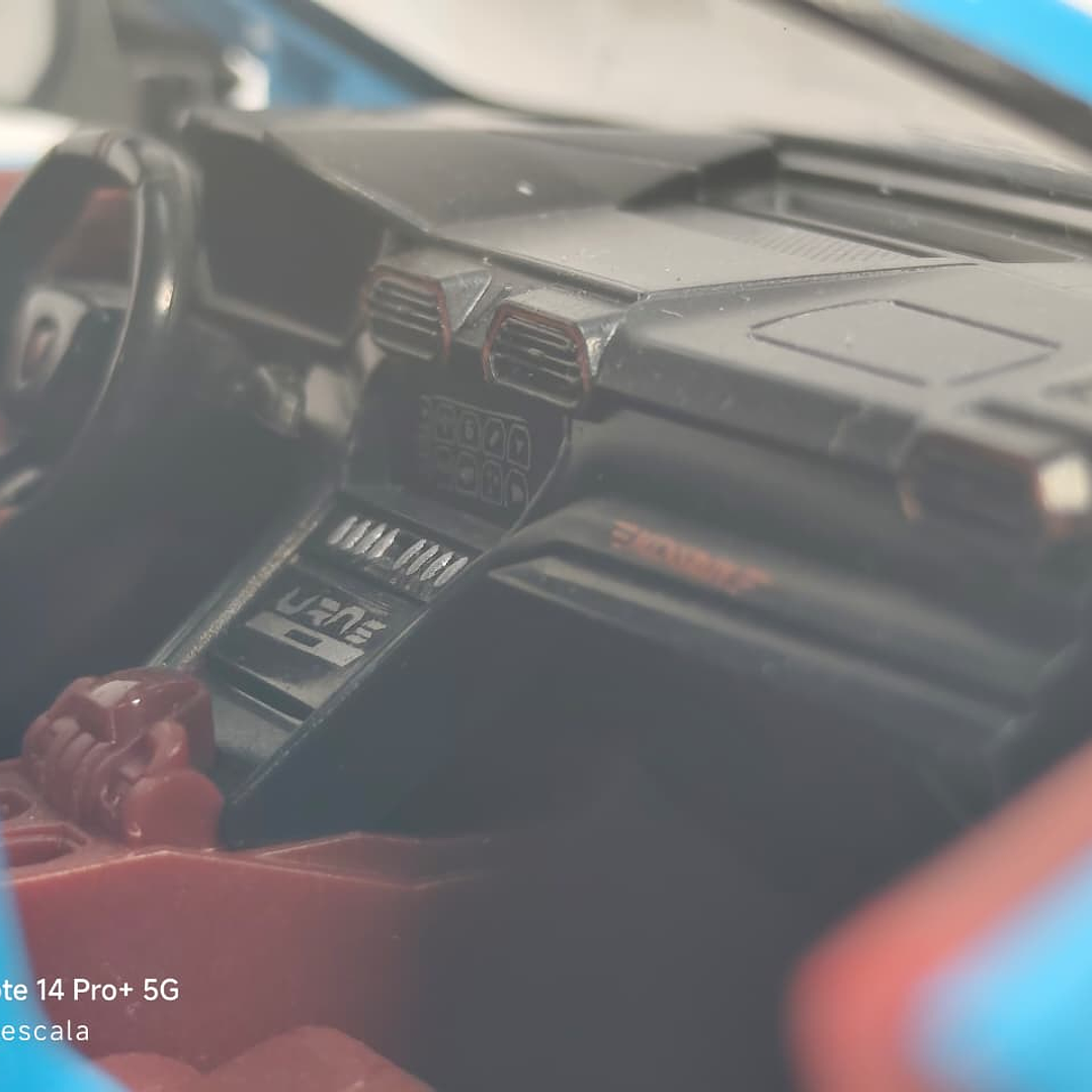 LAMBORGHINI URUS MANSORY AZUL 1/24 MARCA CHINA 5