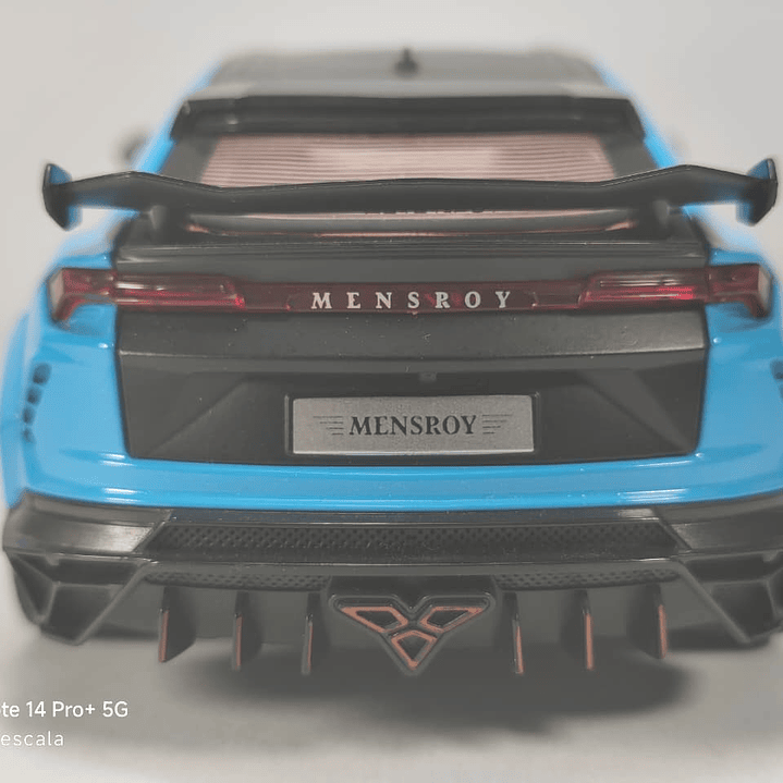 LAMBORGHINI URUS MANSORY AZUL 1/24 MARCA CHINA 6