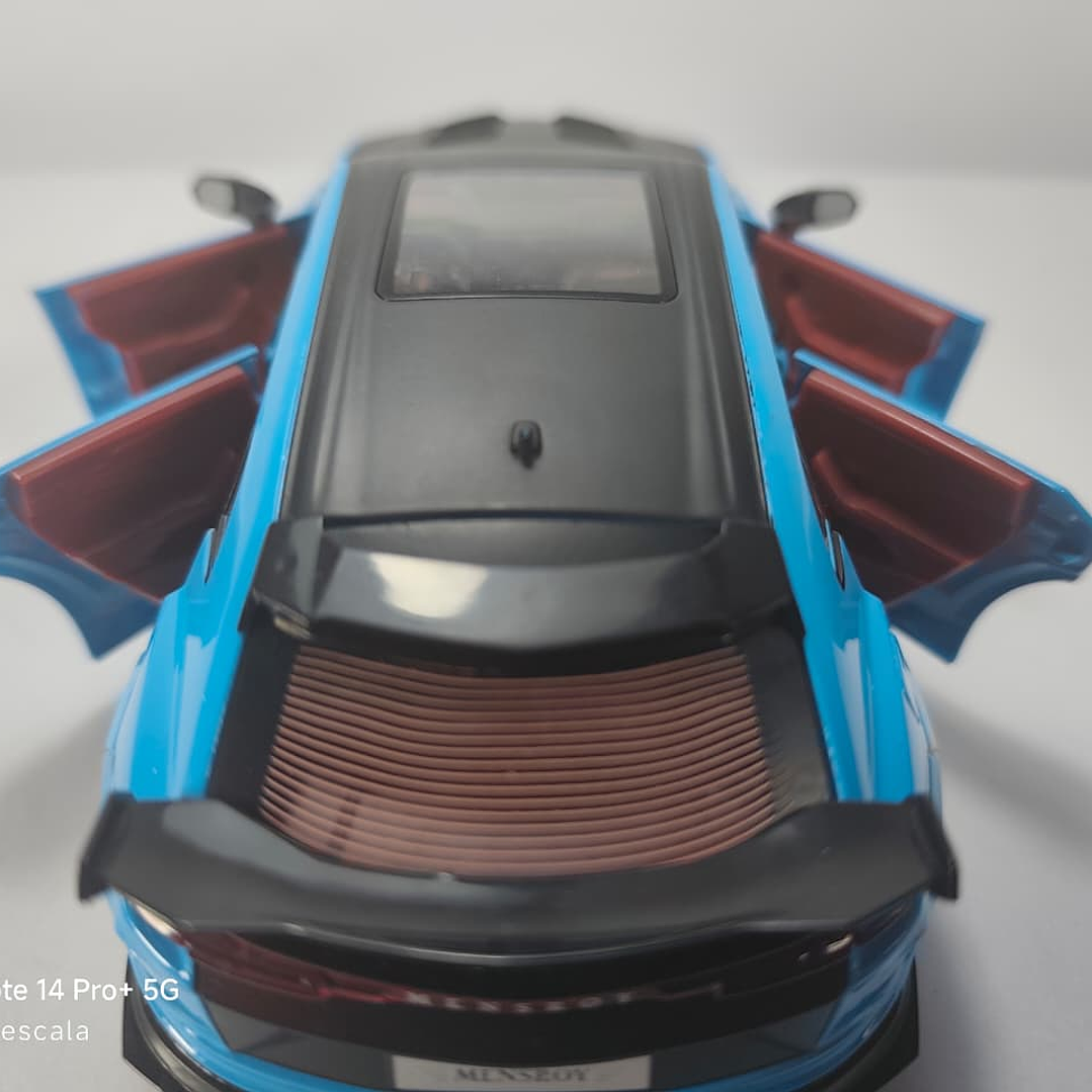 LAMBORGHINI URUS MANSORY AZUL 1/24 MARCA CHINA 11