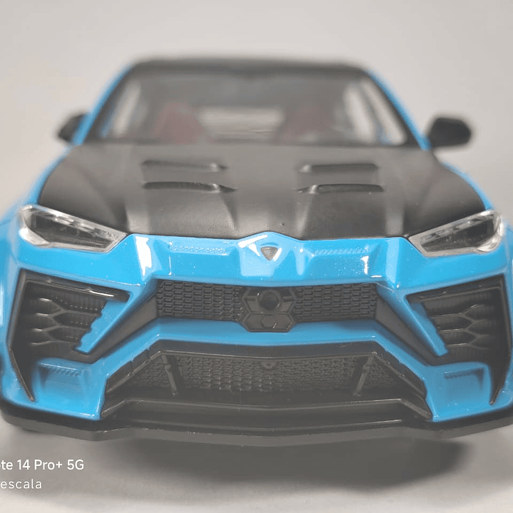 LAMBORGHINI URUS MANSORY AZUL 1/24 MARCA CHINA 14