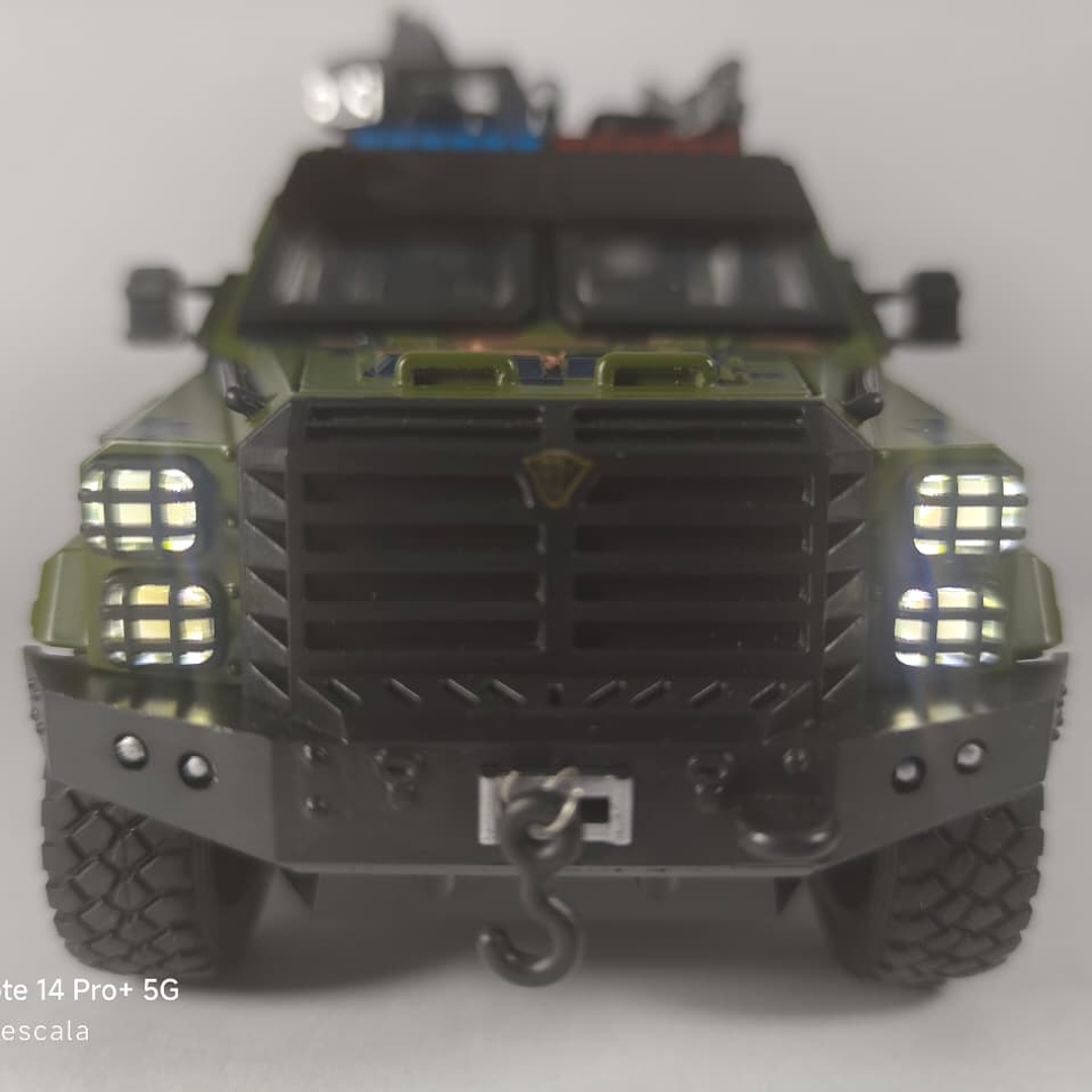 OshKosh M ATV vehiculo militar , Escala 1-32 marca China  7