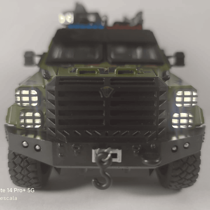 OshKosh M ATV vehiculo militar , Escala 1-32 marca China  7