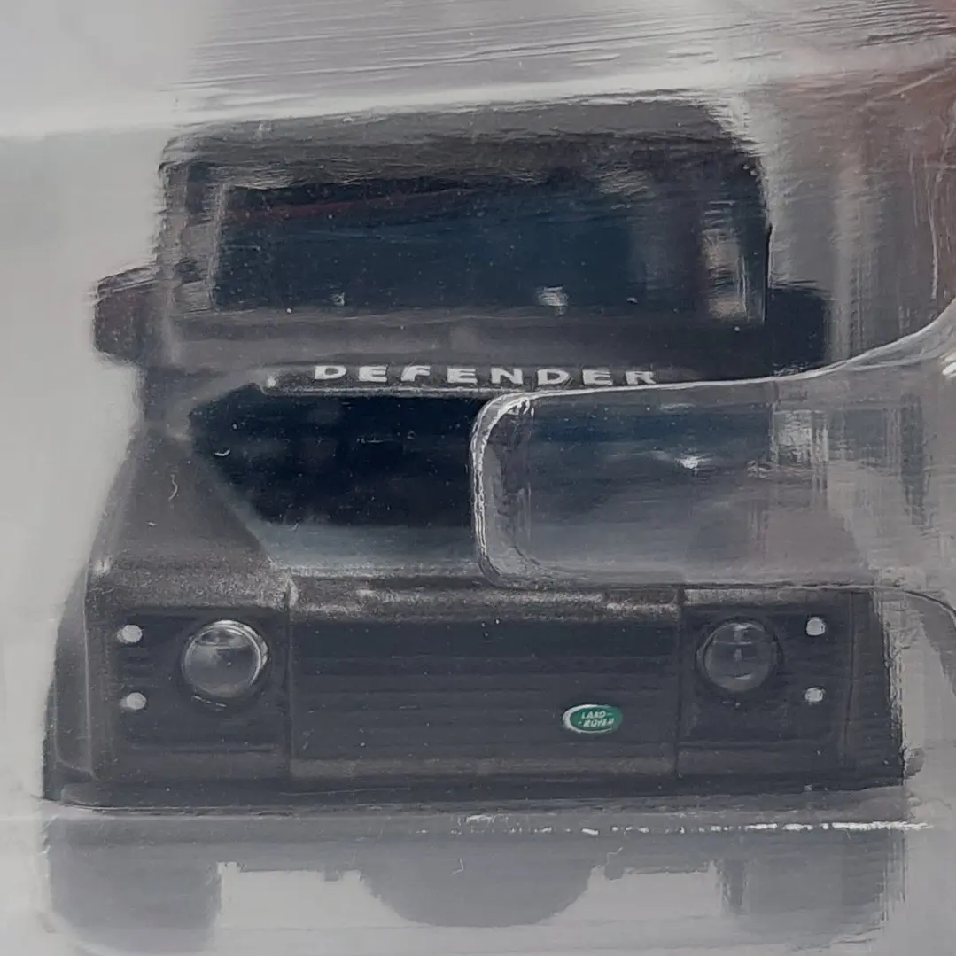 Land Rover Defender 110 Gris Escala 1/64 majorette 2