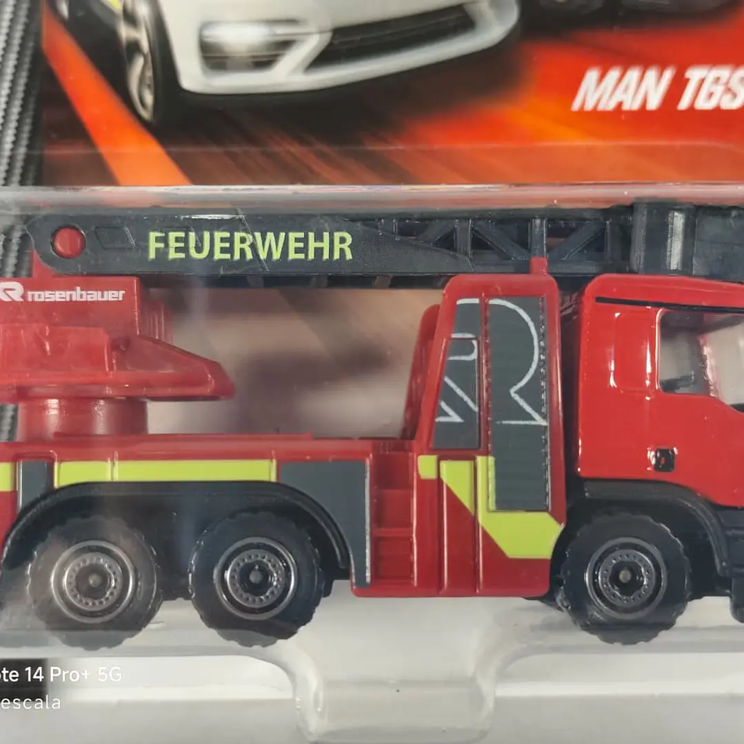 Man TGS Carro De Bomberos A Escala Majorette  2