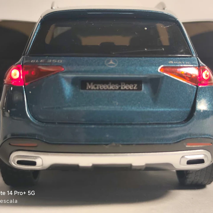 Mercedes benz 350 GLE Escala 1-24 VERDE MARCA JINLIFANG  5