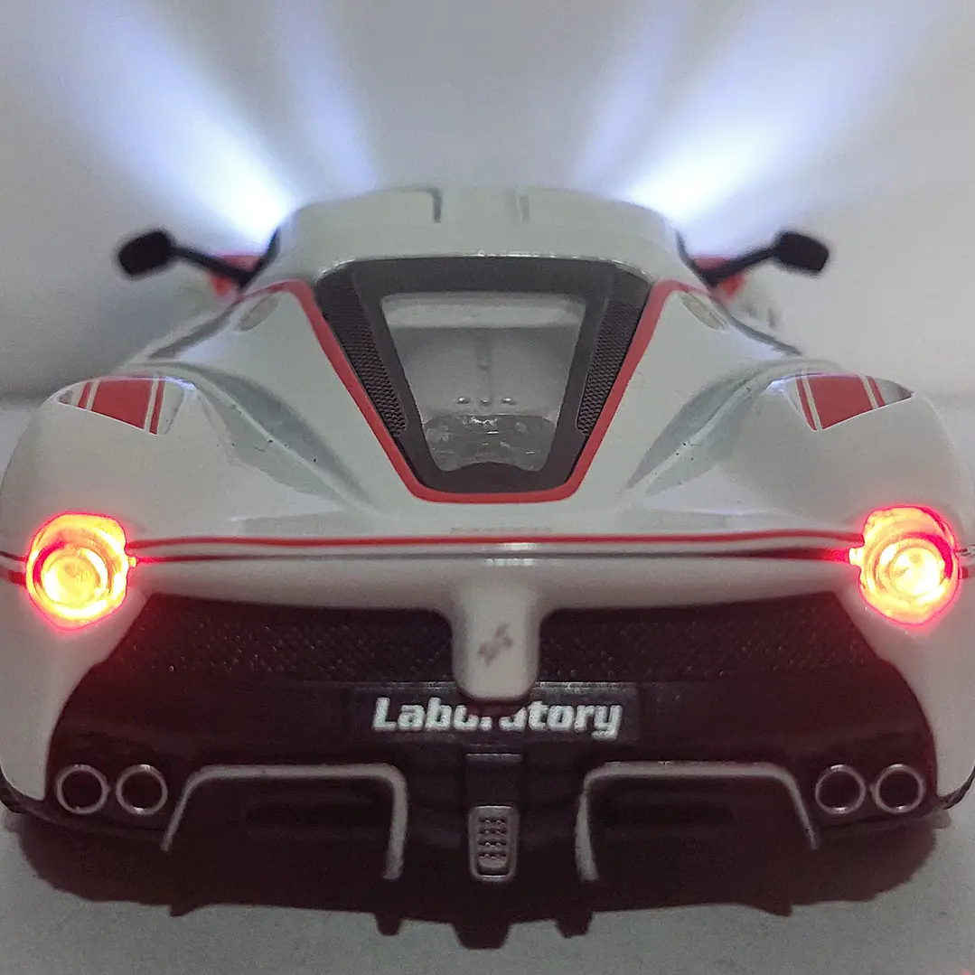 Ferrari 365 GTB4 COMPITIZIONE  Escala 1/64 2