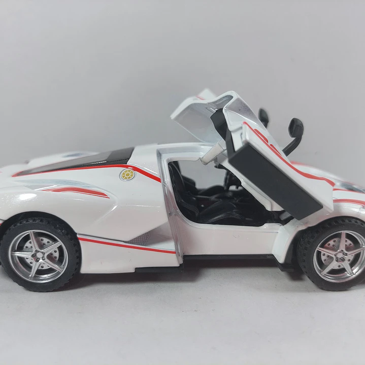 Ferrari 365 GTB4 COMPITIZIONE  Escala 1/64 4