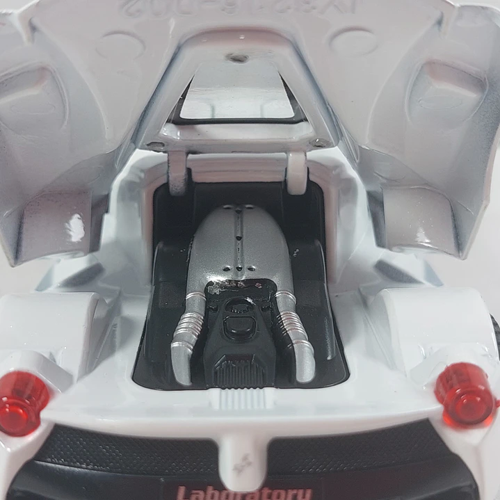 Ferrari 365 GTB4 COMPITIZIONE  Escala 1/64 8