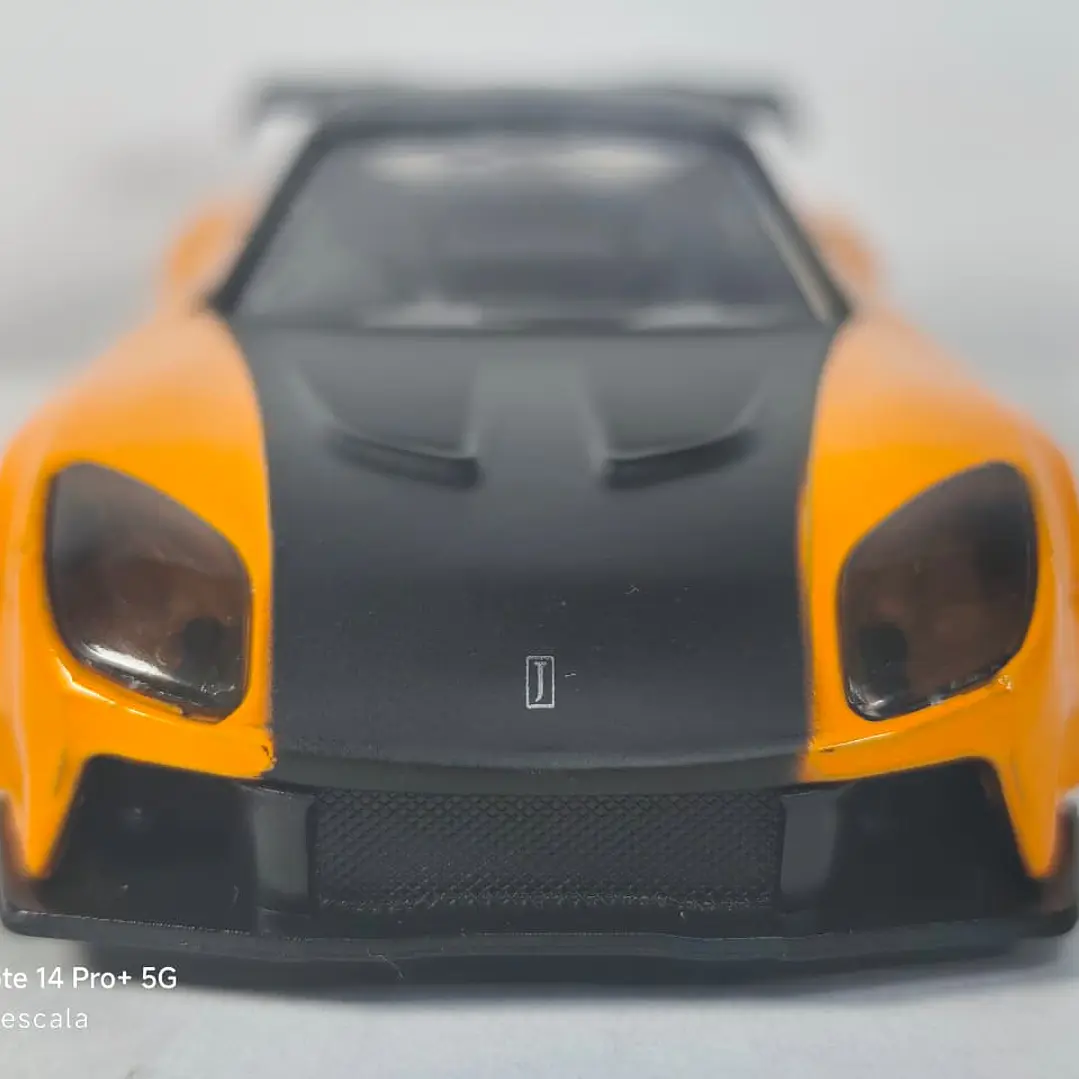 Mazda RX7 de Hans Rapido y Furioso marca jada escala 1/32  2