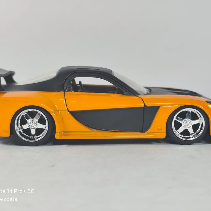 Mazda RX7 de Hans Rapido y Furioso marca jada escala 1/32  4