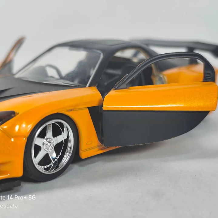 Mazda RX7 de Hans Rapido y Furioso marca jada escala 1/32  7