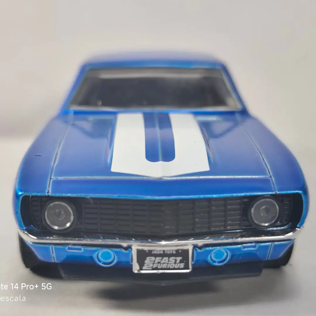 Chevrolet Camaro 1969 marca Jada, Escala 1-32  4